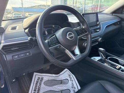 Used 2023 Nissan Altima 2.5 SR AWD/4WD image 6