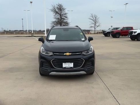 Used 2021 Chevrolet Trax LT image 3