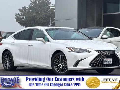 Used 2025 Lexus ES 300h w/ Premium Package image 1