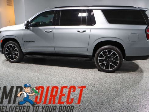 Used 2024 Chevrolet Suburban RST w/ Luxury Package image 10