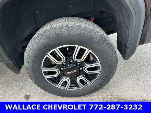 Certified 2022 GMC Sierra 2500 AT4 w/ Gooseneck/5TH Wheel Package image 11