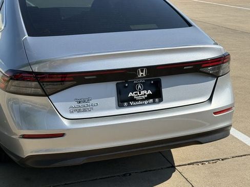 Used 2023 Honda Accord EX image 6