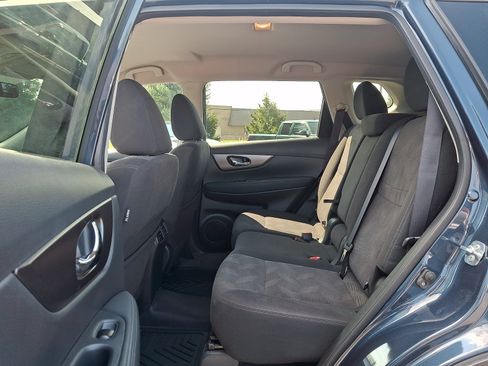 Used 2016 Nissan Rogue SV w/ SV Premium Package AWD/4WD image 10