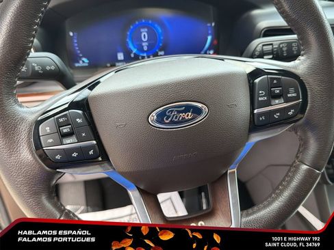 Used 2023 Ford Explorer King Ranch w/ Technology Package RWD image 16