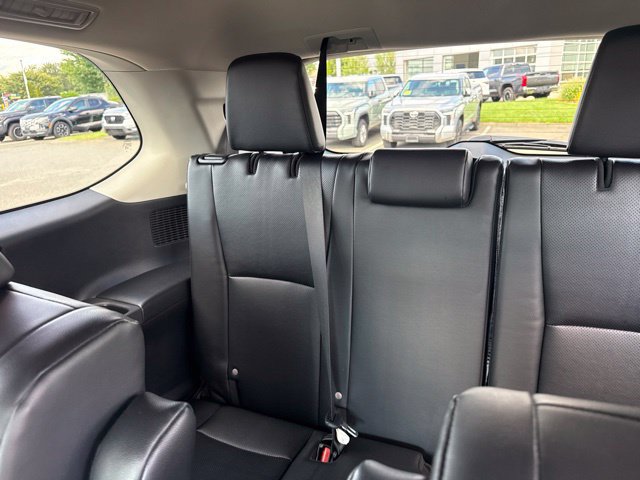 Used 2024 Toyota Grand Highlander AWD image 31