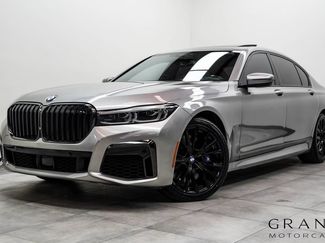 Used 2022 BMW 750i xDrive w/ Luxury Rear Seating Package AWD/4WD video 1