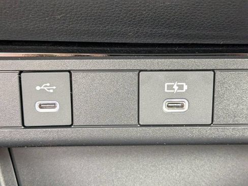 New 2025 Toyota Prius XLE FWD image 41