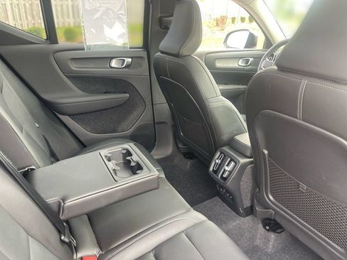 Used 2026 Volvo XC40 B5 Plus AWD/4WD image 28