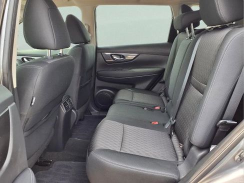 Certified 2019 Nissan Rogue SV image 13