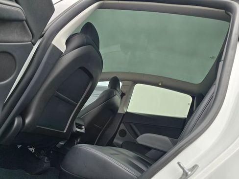 Used 2020 Tesla Model Y Performance image 35