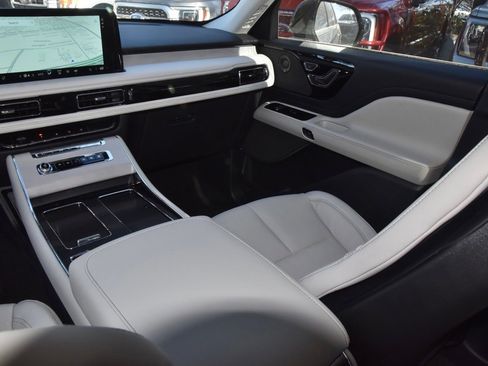New 2026 Lincoln Aviator Reserve image 25