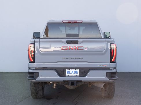 Used 2025 GMC Sierra 2500 AT4 w/ AT4 Premium Plus Package image 27