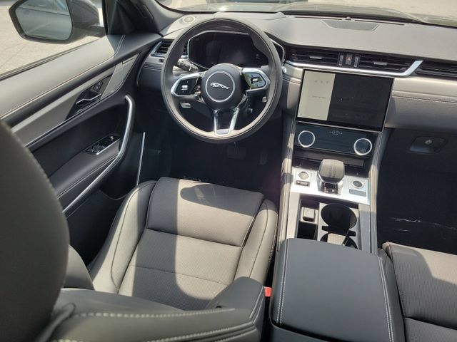 Used 2026 Jaguar F-PACE R-Dynamic S AWD/4WD image 17