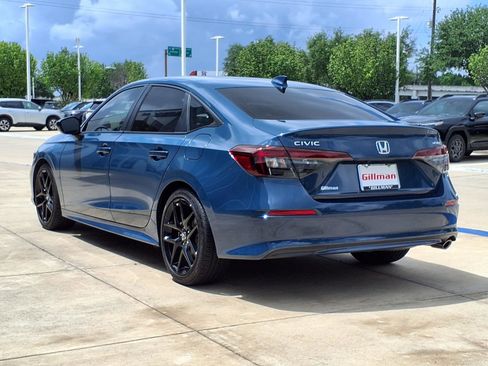 Used 2025 Honda Civic Sport image 3