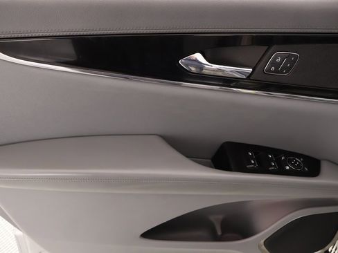 Used 2021 Lincoln Nautilus Reserve image 16