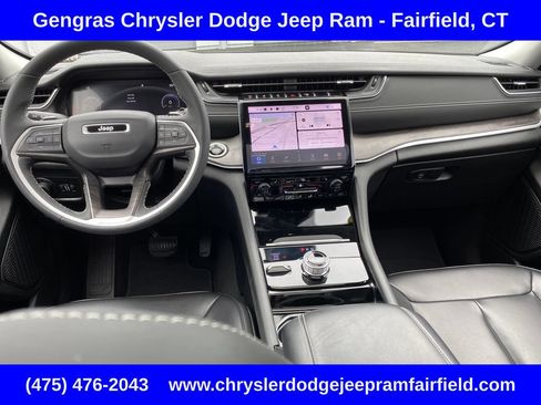 Used 2023 Jeep Grand Cherokee Limited w/ Trailer Tow Prep Group (B) AWD/4WD image 30