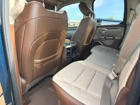 Used 2019 RAM 1500 Laramie AWD/4WD image 15