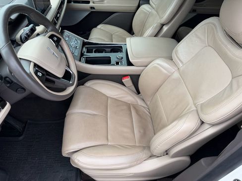 Used 2023 Lincoln Aviator Reserve w/ Equipment Group 201A RWD image 23