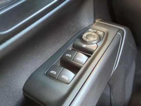 Used 2025 Chevrolet Silverado 1500 Custom image 23