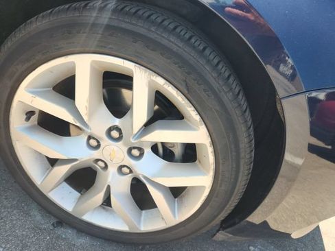 Used 2018 Chevrolet Impala Premier FWD image 2