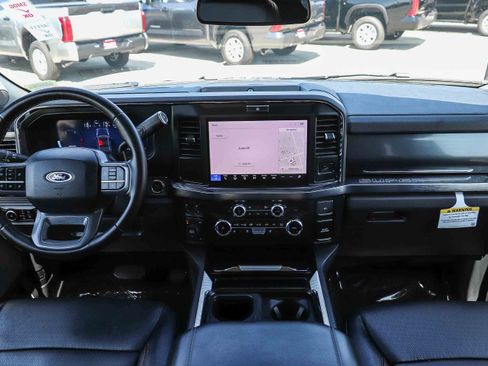 Used 2025 Ford F250 Lariat AWD/4WD image 13