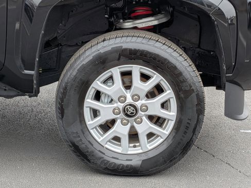 Used 2025 Toyota Tacoma SR5 image 13