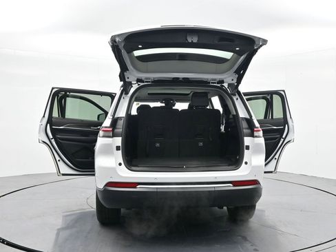 Used 2022 Jeep Grand Cherokee L Limited w/ Luxury Tech Group II image 44