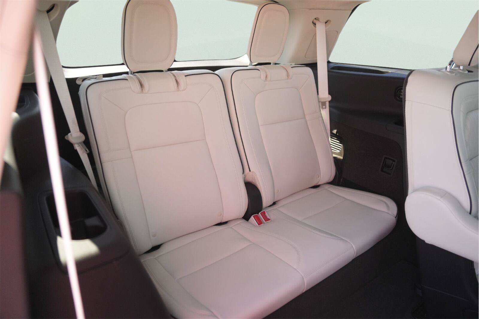 Used 2024 Lincoln Aviator Black Label AWD/4WD image 16