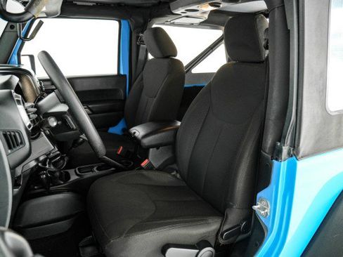 Used 2018 Jeep Wrangler Sport image 24