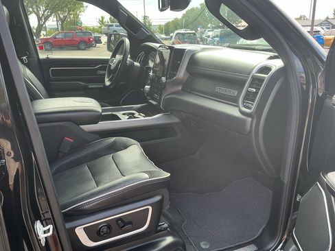 Used 2020 RAM 1500 Laramie AWD/4WD image 14