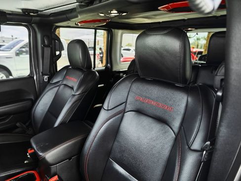 Used 2019 Jeep Wrangler Unlimited Rubicon AWD/4WD image 40