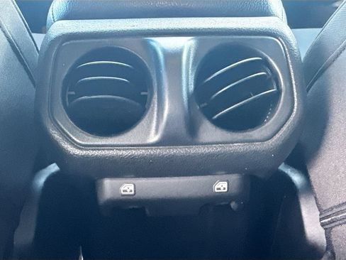 Certified 2023 Jeep Wrangler Unlimited w/ Cold Weather Group AWD/4WD image 27
