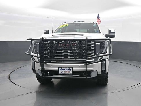 Used 2024 GMC Sierra 3500 Denali w/ Denali Reserve Package AWD/4WD image 3