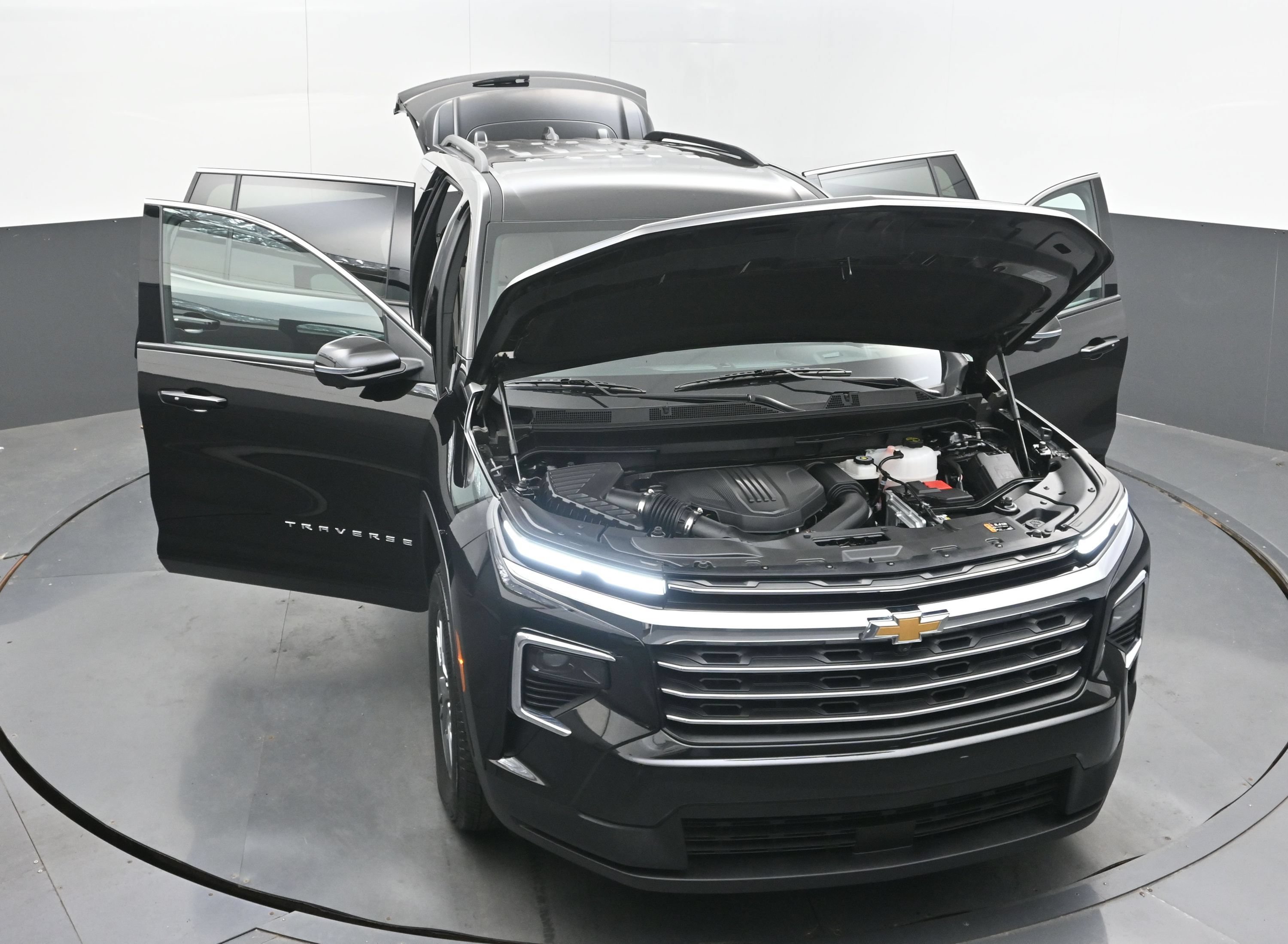 Used 2026 Chevrolet Traverse LT w/ Driver Confidence Package FWD image 41
