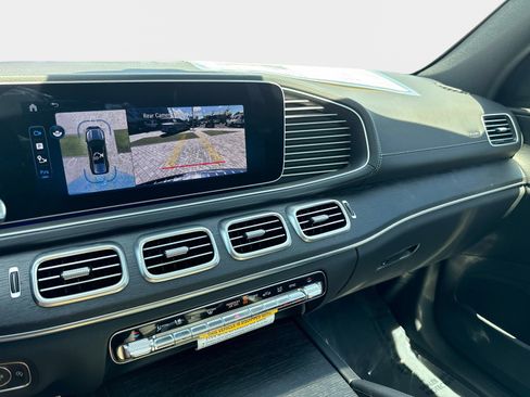 New 2026 Mercedes-Benz GLS 580 4MATIC image 28