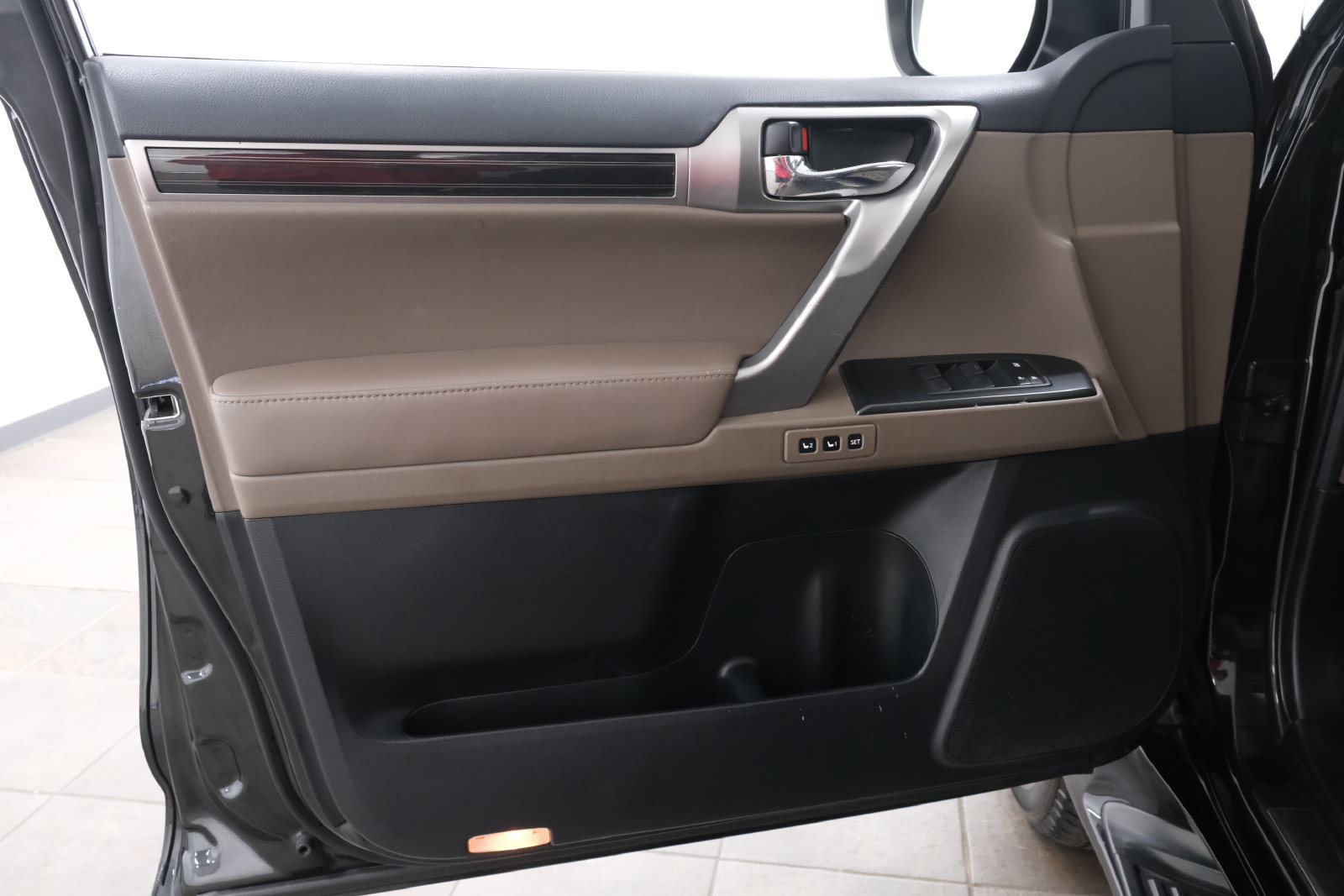 Used 2023 Lexus GX 460 Premium w/ Premium Package AWD/4WD image 26