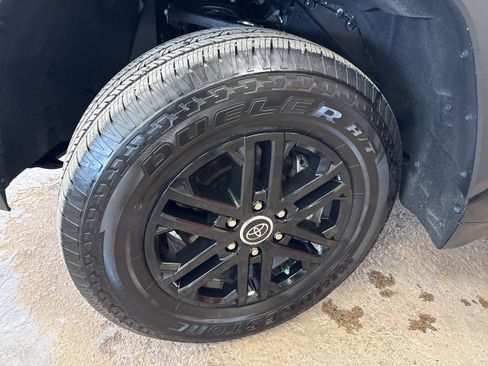 Used 2024 Toyota Tundra SR5 w/ SR5 Convenience Package image 4