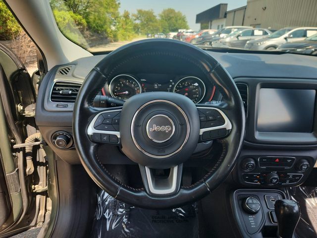 Used 2019 Jeep Compass Trailhawk AWD/4WD image 13