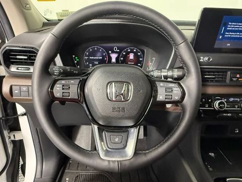 Used 2026 Honda Pilot Elite image 16