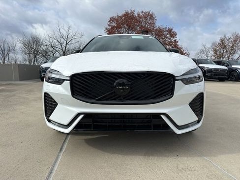 New 2026 Volvo XC60 B5 Ultra w/ Climate Package image 2