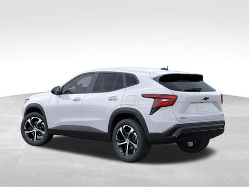 New 2026 Chevrolet Trax RS FWD image 3
