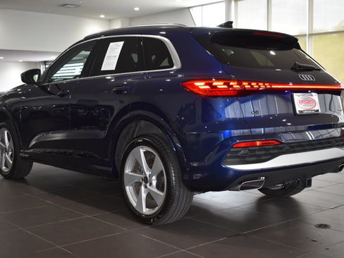 Used 2025 Audi Q5 Premium w/ Premium Plus AWD/4WD image 8