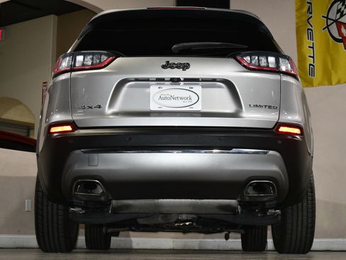 Used 2019 Jeep Cherokee Limited image 82