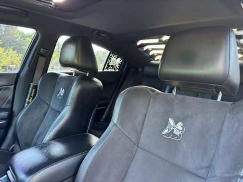 Used 2018 Dodge Charger R/T Scat Pack RWD image 15