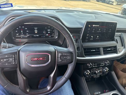 Used 2024 GMC Yukon XL AT4 image 15