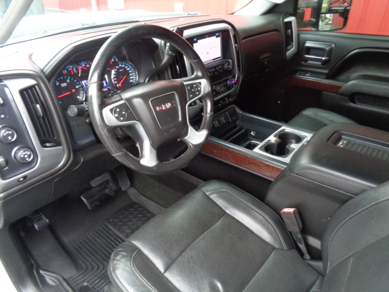 Used 2017 GMC Sierra 2500 SLT AWD/4WD image 2