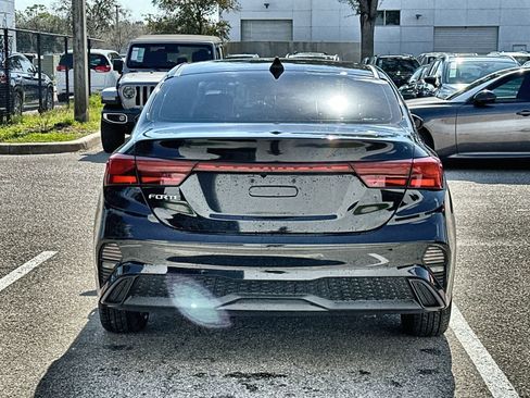 Used 2023 Kia Forte LXS image 7