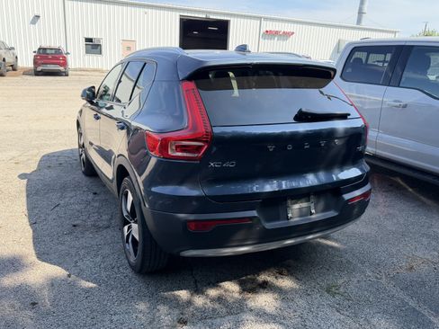 Used 2021 Volvo XC40 T5 Momentum w/ Premium Package AWD/4WD image 11
