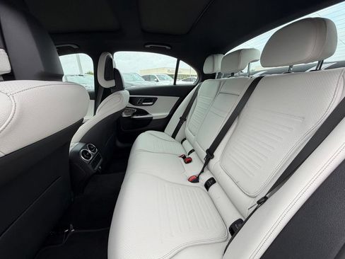 Used 2024 Mercedes-Benz C 300 Sedan image 8