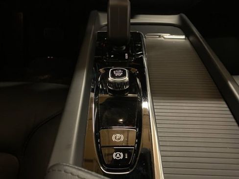 Used 2025 Volvo XC60 B5 Core image 56